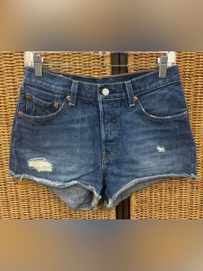 Levi’s 501 Cutoff Denim Shorts W27 Distressed Raw Hem Medium Wash Jean Shorts